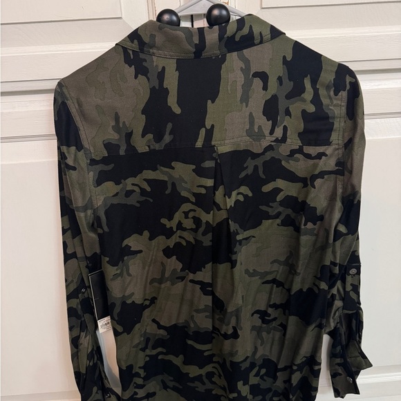 Rock & Republic Camouflage button up. NWT. Size XS. - Picture 7 of 9